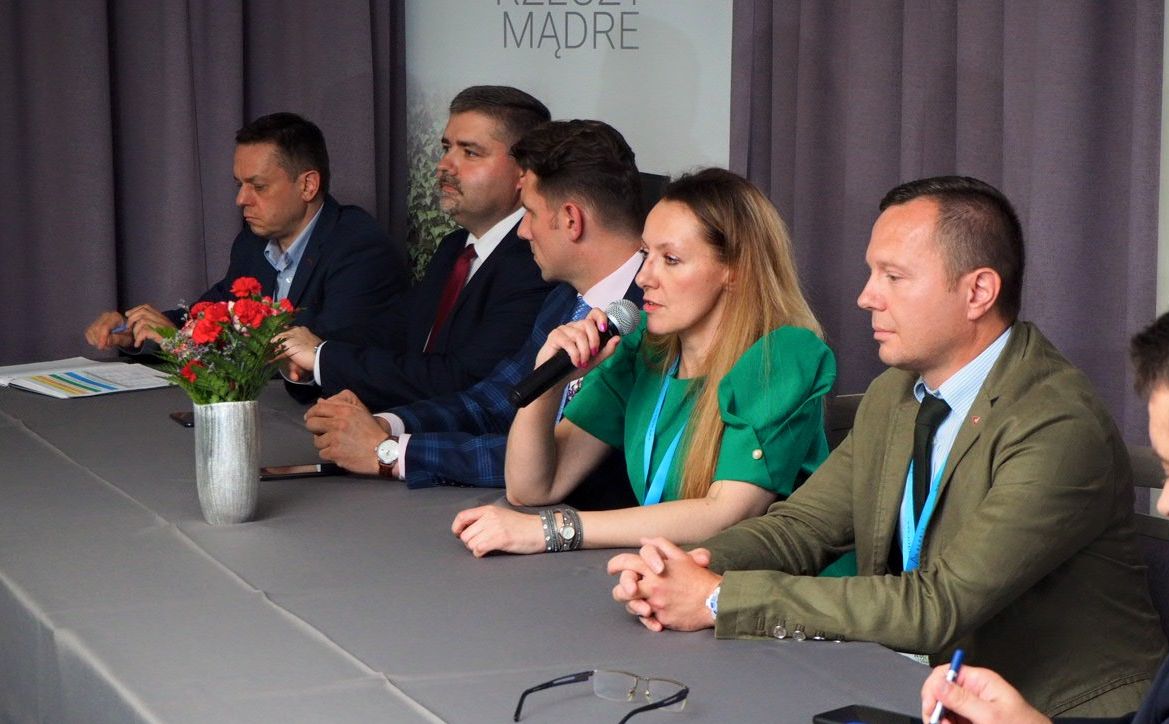 Rozmawiali o odnawialnych źródłach energii