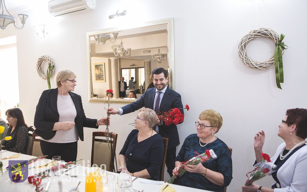 Panie z Klubu Seniora świętowały Dzień Kobiet
