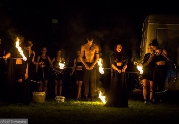 Występ teatru eksperymentalnego „ERGO” w Kryrach