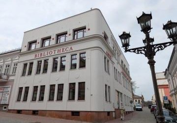 Termomodernizacja biblioteki w Gorlicach zakończona - znaczące oszczędności energii i korzyści dla mieszkańców.